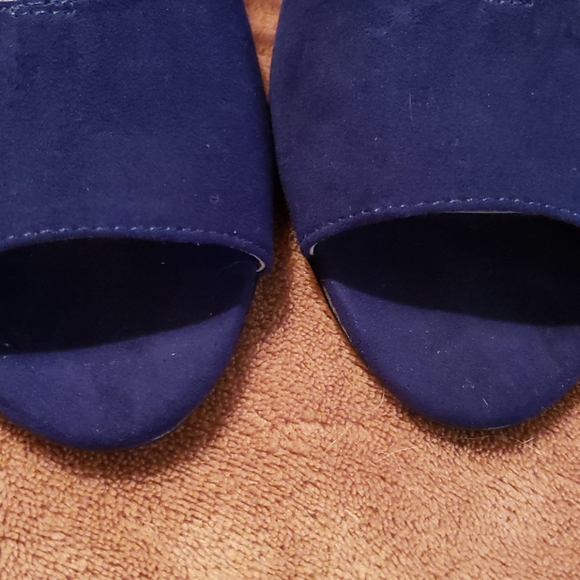 Adrienne Vitadini suede Royal Blue NWOT Sz 7.5 - Picture 2 of 12